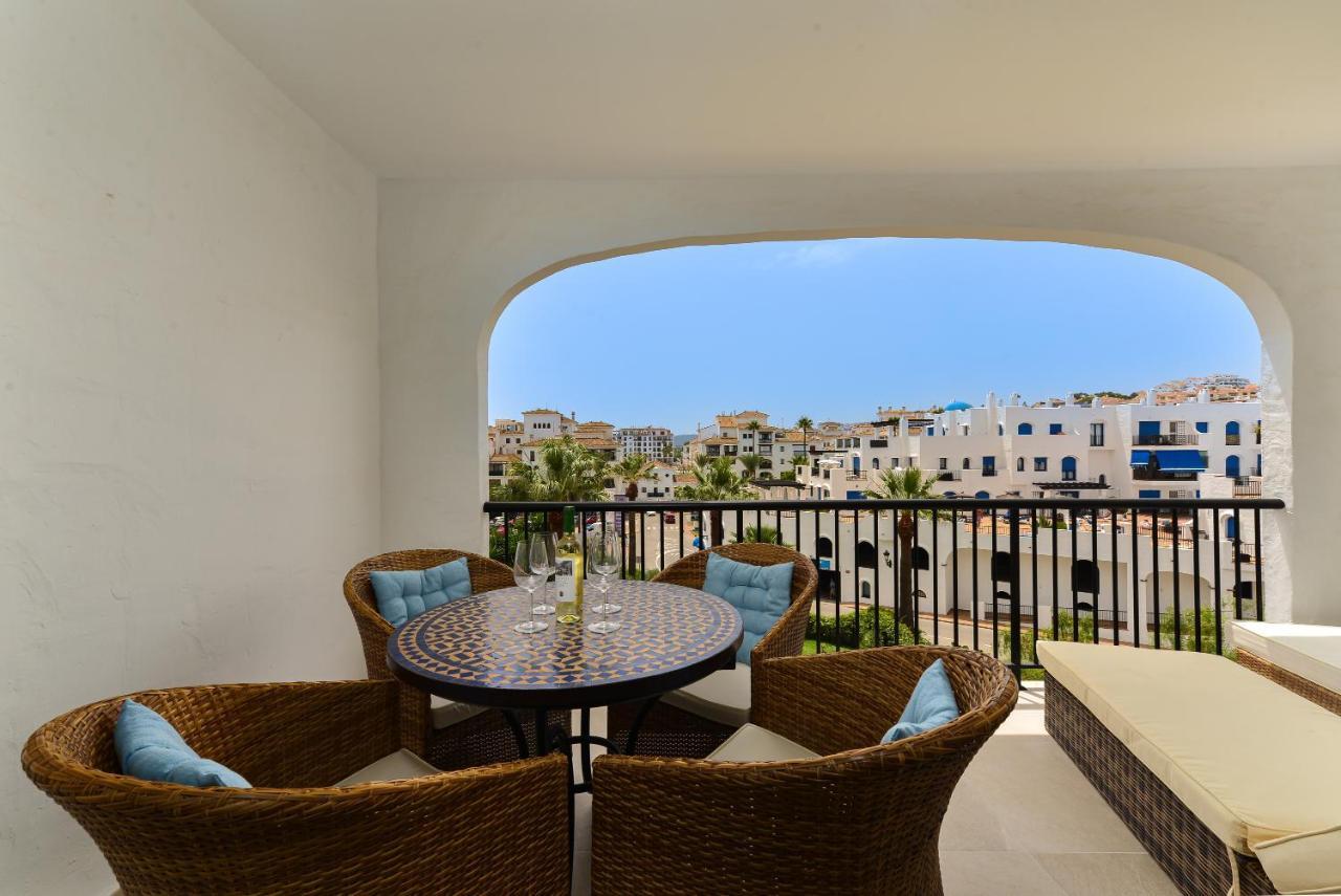 Апартаменты Duquesa Port Retreat Манилва Экстерьер фото