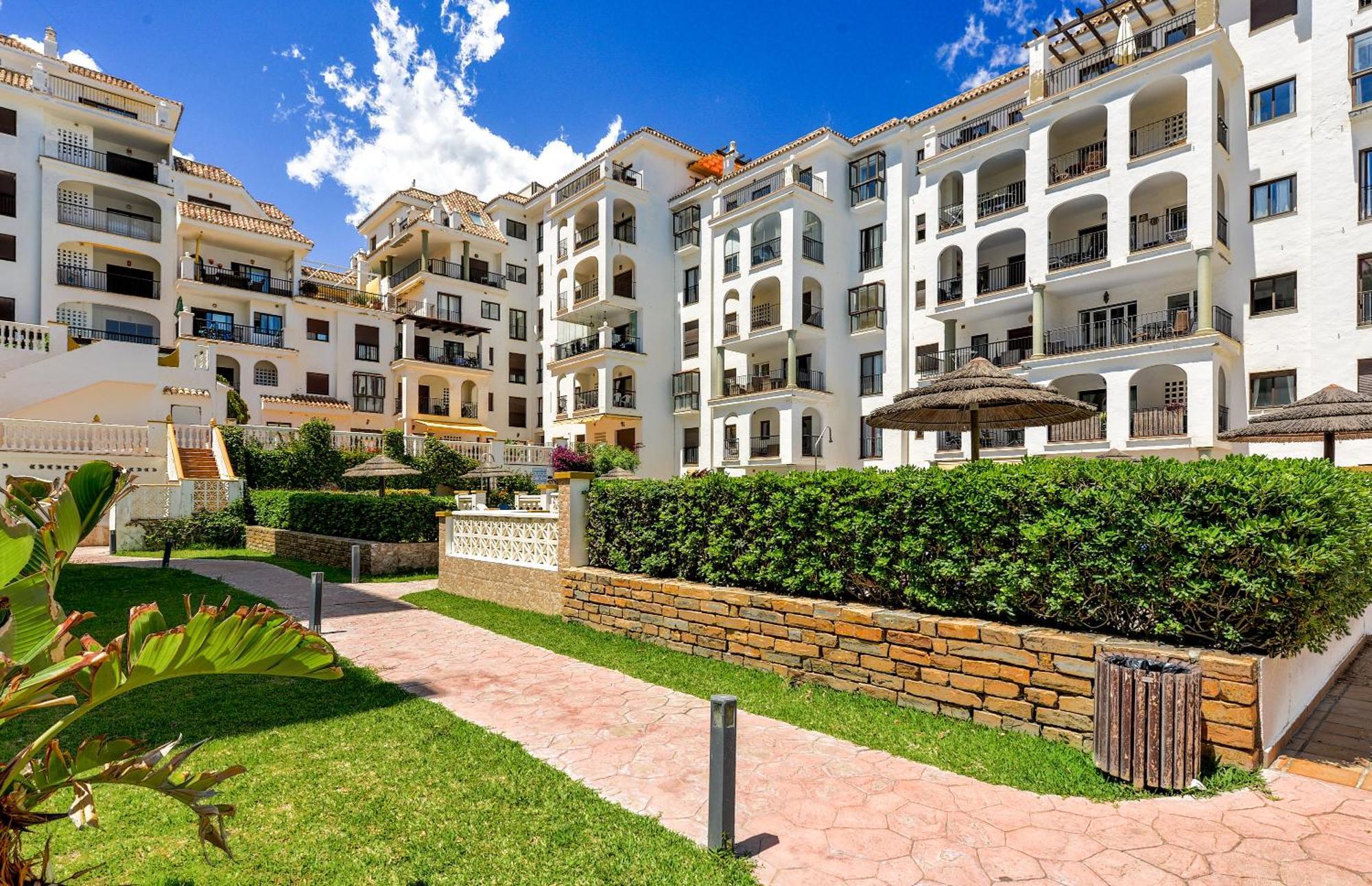 Апартаменты Duquesa Port Retreat Манилва Экстерьер фото